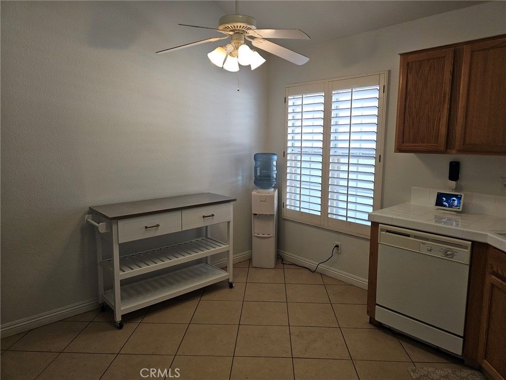 Image 6 of property listing at 27629 7th Street, Highland, CA 92346