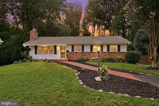 4300 LAMARRE DR, Fairfax, VA 22030