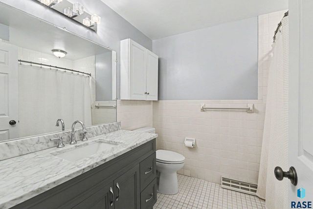 2508 W 31st St Street, Sioux Falls, SD 57105