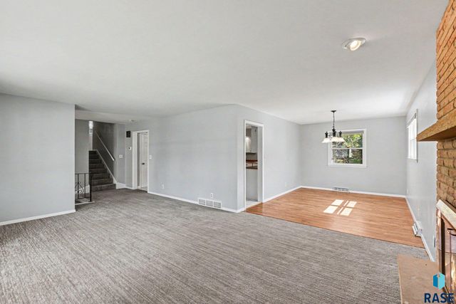 2508 W 31st St Street, Sioux Falls, SD 57105