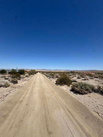 16 Woodward Avenue, 29 Palms, CA 92277