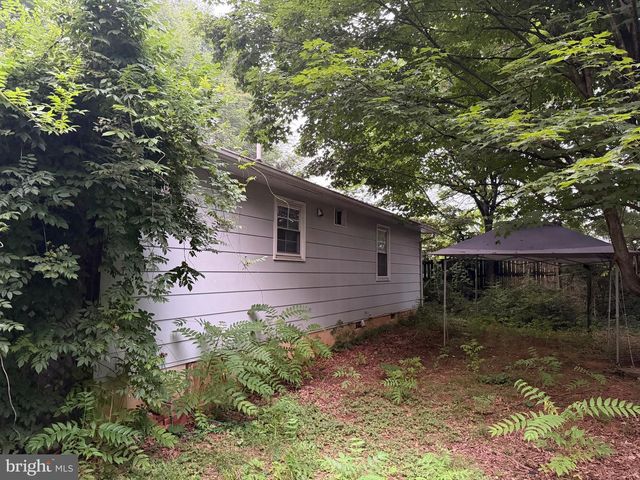 7628 MARTINSBURG PIKE, Shepherdstown, WV 25443