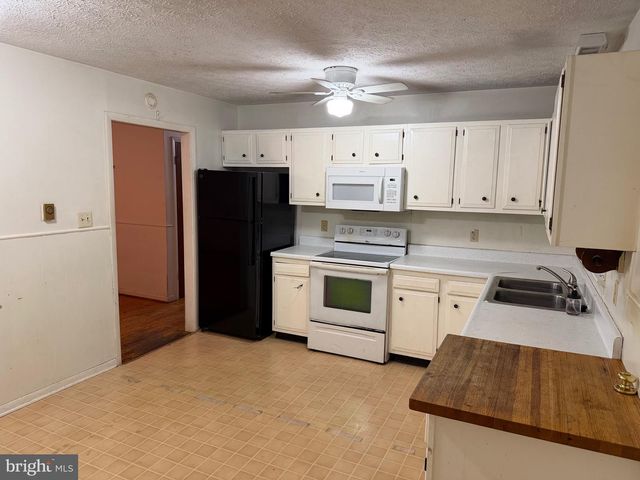 7628 MARTINSBURG PIKE, Shepherdstown, WV 25443