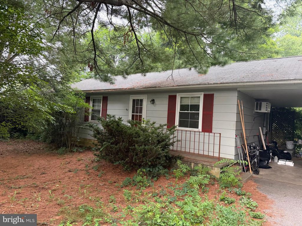 7628 MARTINSBURG PIKE, Shepherdstown, WV 25443