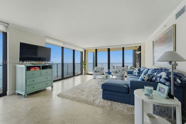 200 Beach Rd 701, Tequesta, FL 33469