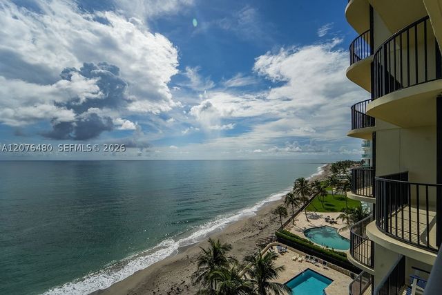 200 Beach Rd 701, Tequesta, FL 33469