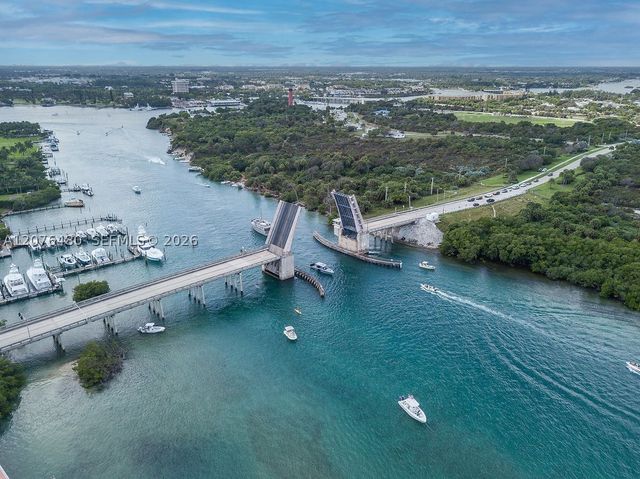 200 Beach Rd 701, Tequesta, FL 33469