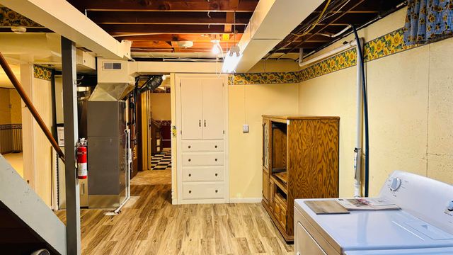 101 Alice Ave, Newton, KS 67114