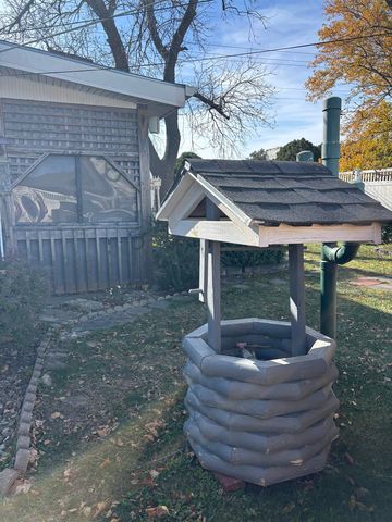 101 Alice Ave, Newton, KS 67114