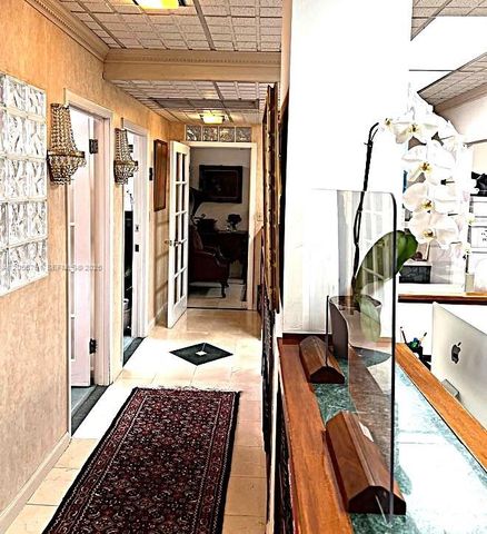 420 S Dixie Hwy 2A2, Coral Gables, FL 33146