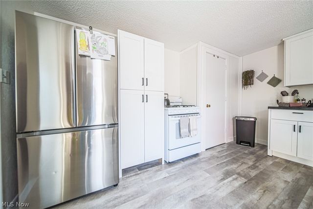 192 2nd Street, West Farmington, OH 44437