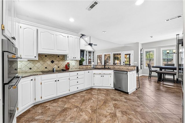 3689 Thornbury Drive, Springdale, AR 72764