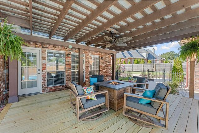 3689 Thornbury Drive, Springdale, AR 72764
