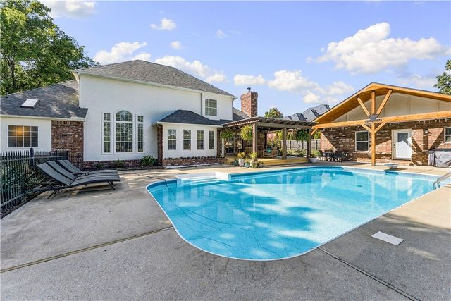 3689 Thornbury Drive, Springdale, AR 72764