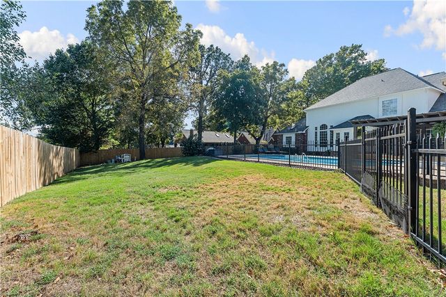 3689 Thornbury Drive, Springdale, AR 72764