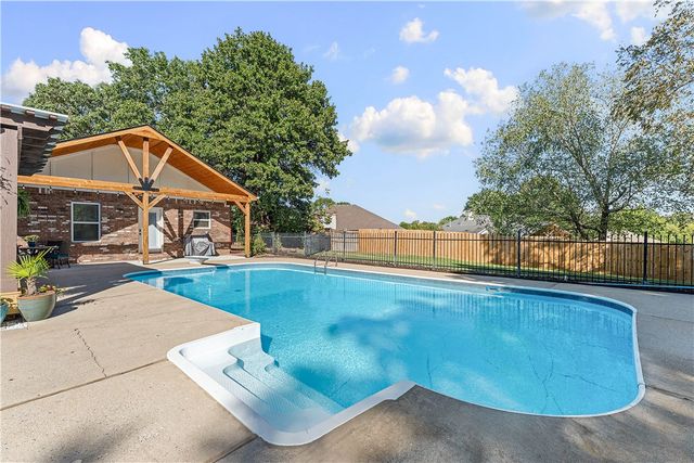 3689 Thornbury Drive, Springdale, AR 72764