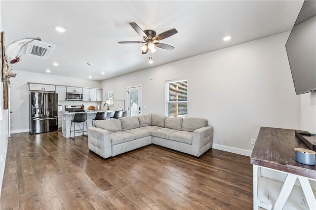 3689 Thornbury Drive, Springdale, AR 72764