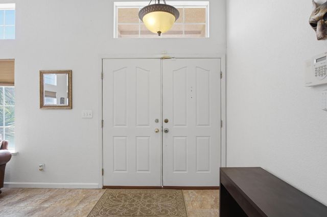 884 Kathy Ct, Los Banos, CA 93635