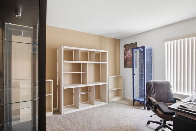 884 Kathy Ct, Los Banos, CA 93635