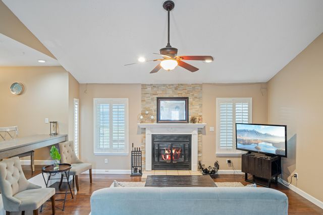 217 Lakeside Lane, Mary Esther, FL 32569