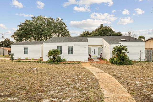 217 Lakeside Lane, Mary Esther, FL 32569