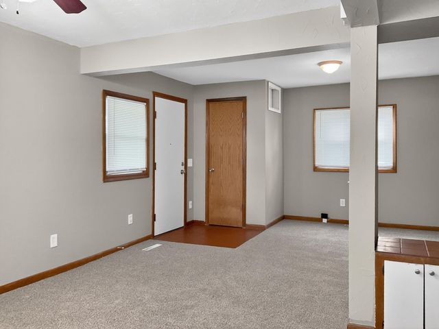 2928 AVENUE G, Council Bluffs, IA 51501