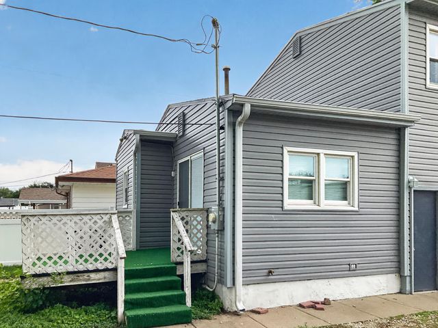2928 AVENUE G, Council Bluffs, IA 51501