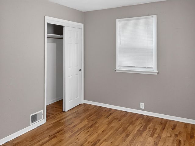 2928 AVENUE G, Council Bluffs, IA 51501