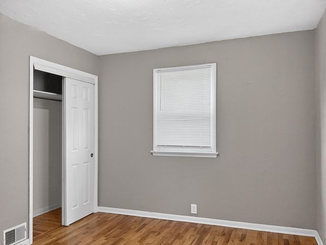 2928 AVENUE G, Council Bluffs, IA 51501