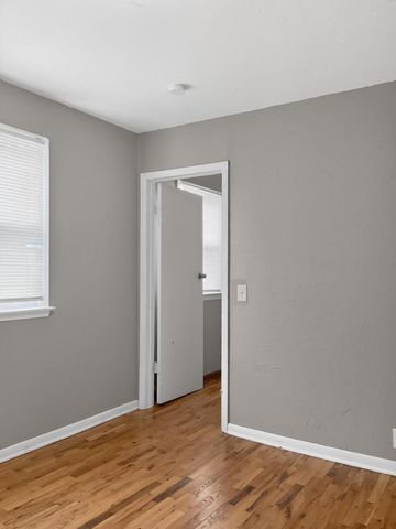 2928 AVENUE G, Council Bluffs, IA 51501