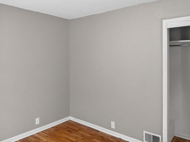 2928 AVENUE G, Council Bluffs, IA 51501