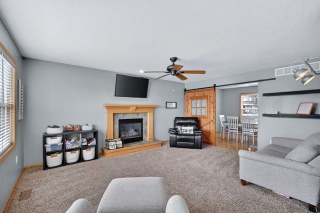 318 17th Street SE, Altoona, IA 50009