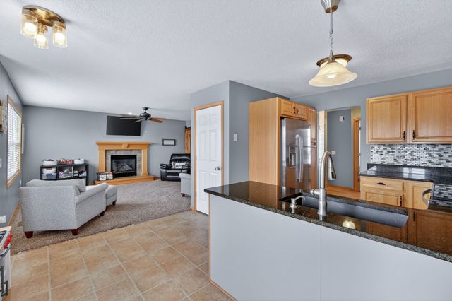 318 17th Street SE, Altoona, IA 50009