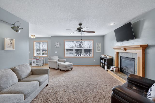 318 17th Street SE, Altoona, IA 50009