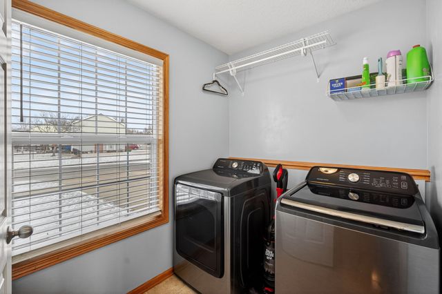 318 17th Street SE, Altoona, IA 50009