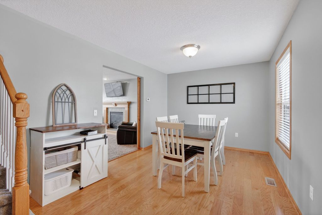 318 17th Street SE, Altoona, IA 50009