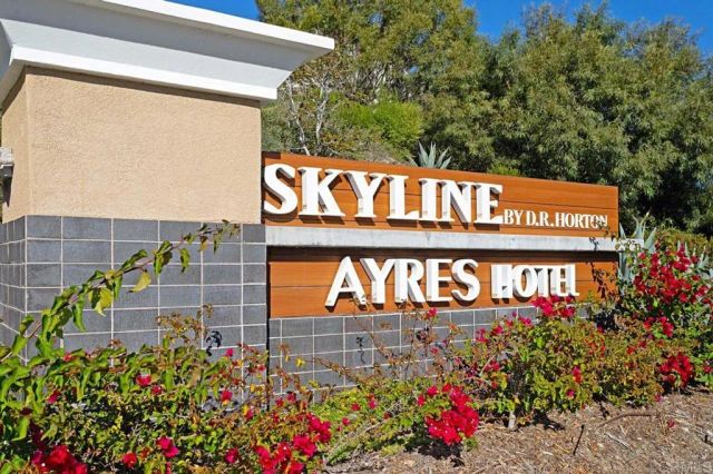 2233 Solara Lane, Vista, CA 92081