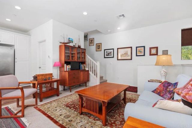 2233 Solara Lane, Vista, CA 92081