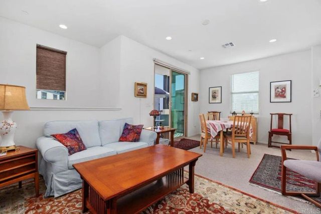 2233 Solara Lane, Vista, CA 92081