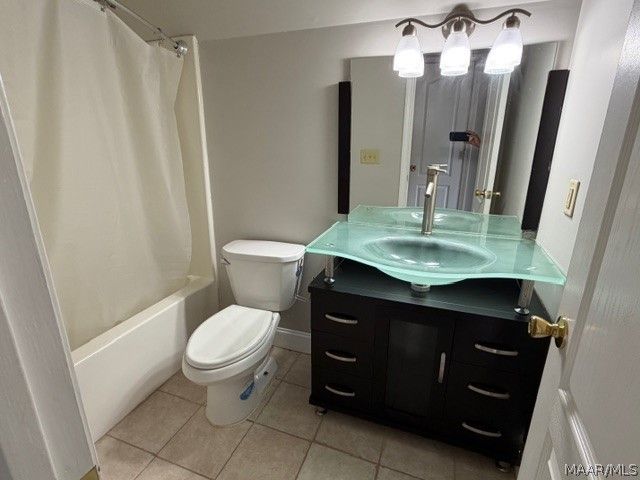 823 Merry Lake Drive, Pike Road, AL 36064