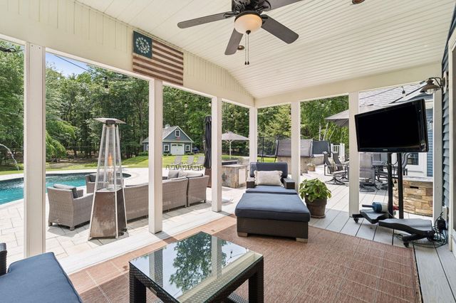 49 Sleepy Hollow Drive, Greenland, NH 03840