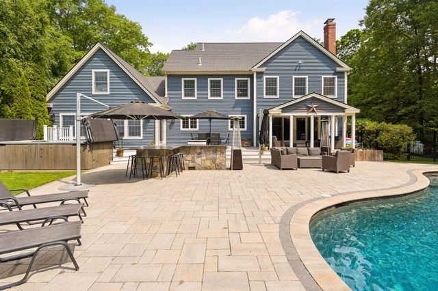 49 Sleepy Hollow Drive, Greenland, NH 03840