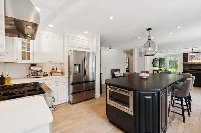 49 Sleepy Hollow Drive, Greenland, NH 03840