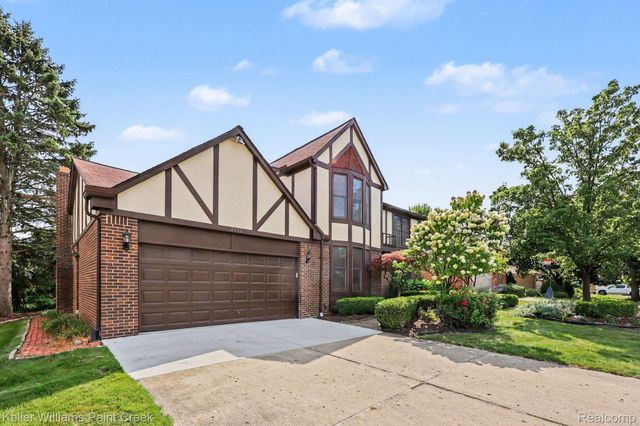 2717 Powderhorn Ridge Road, Rochester Hills, MI 48309