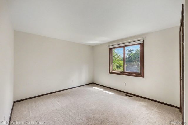 2717 Powderhorn Ridge Road, Rochester Hills, MI 48309