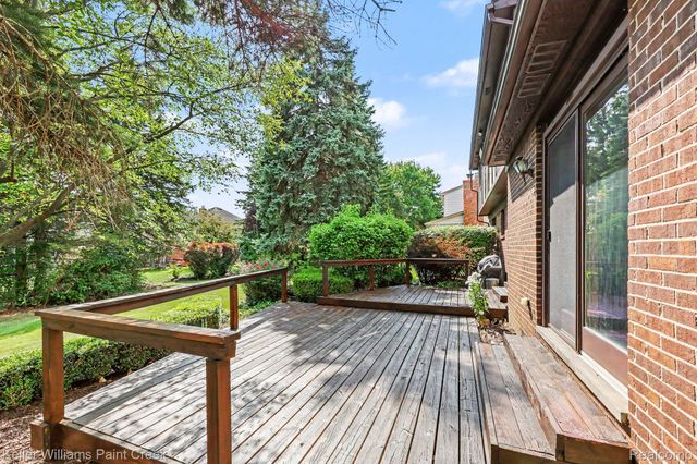 2717 Powderhorn Ridge Road, Rochester Hills, MI 48309