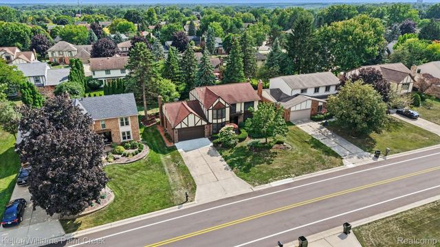 2717 Powderhorn Ridge Road, Rochester Hills, MI 48309