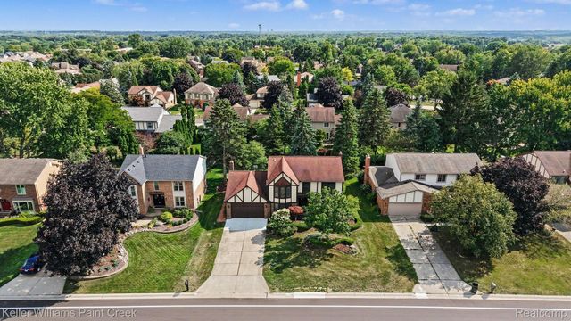 2717 Powderhorn Ridge Road, Rochester Hills, MI 48309