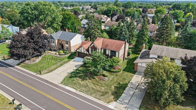 2717 Powderhorn Ridge Road, Rochester Hills, MI 48309