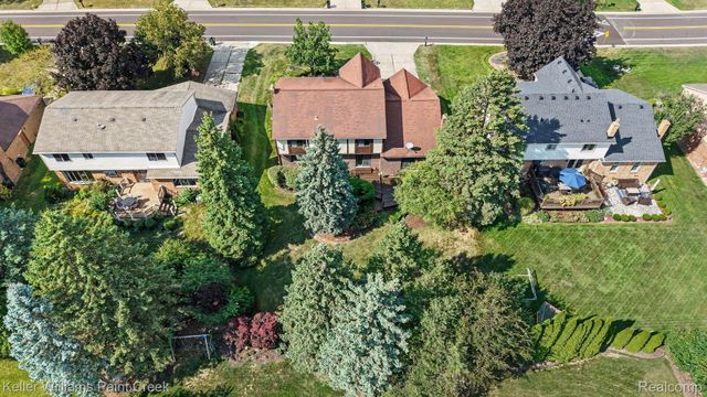 2717 Powderhorn Ridge Road, Rochester Hills, MI 48309